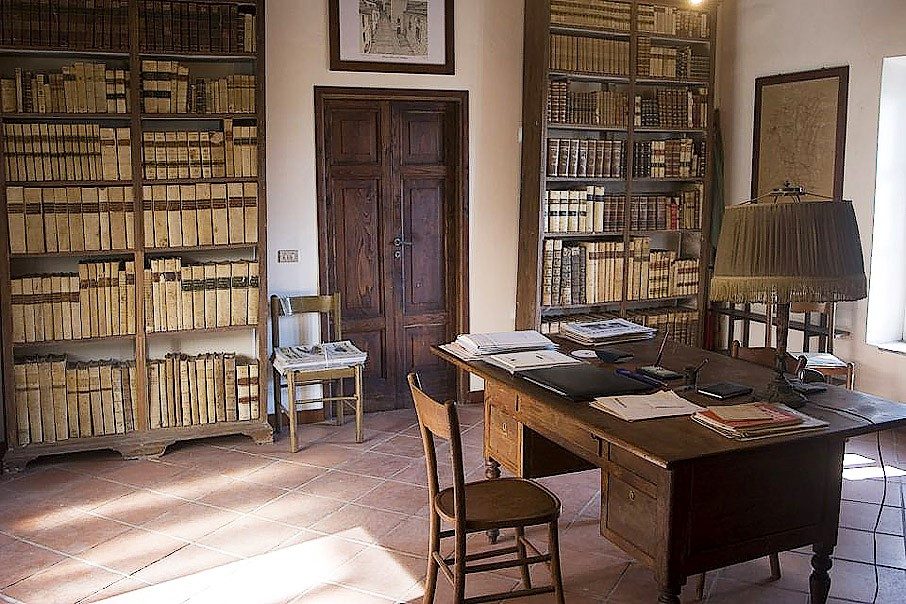 Historical Section of the Public Library Sacharov in Saluzzo - 02.jpg